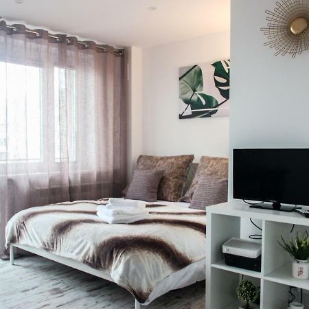 Sunny City Center Apartment Varsó Kültér fotó